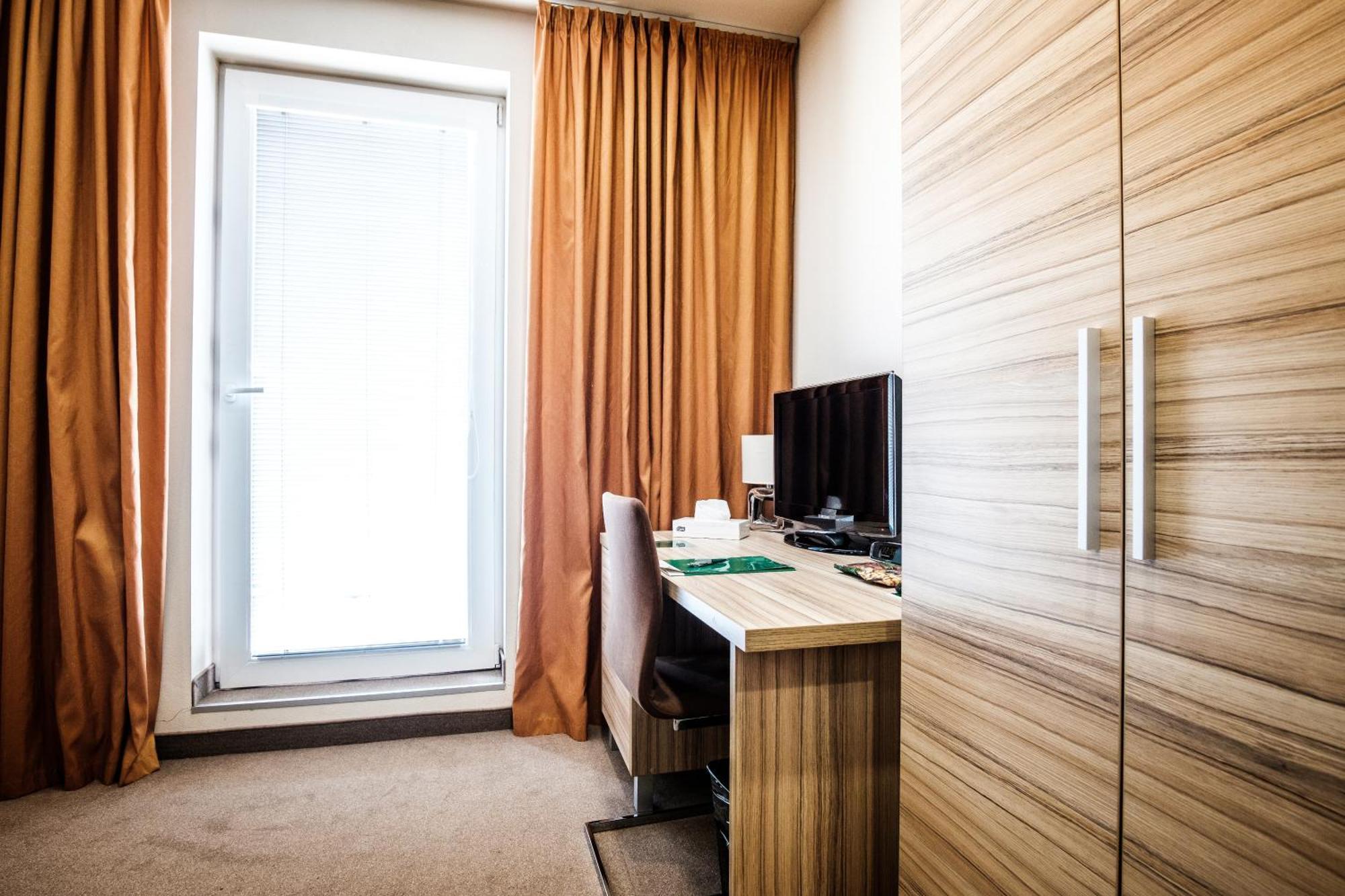 Hotel Deluxe With Free Wellness And Fitness Centrum Nitra Habitación foto