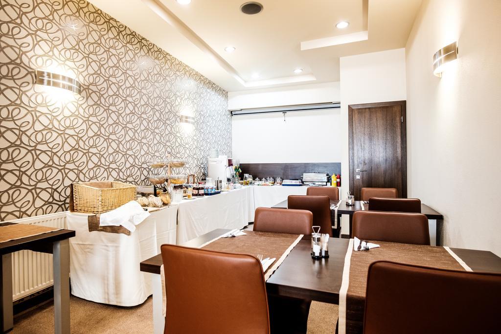 Hotel Deluxe With Free Wellness And Fitness Centrum Nitra Exterior foto