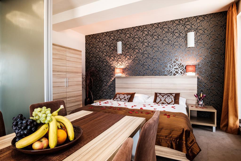 Hotel Deluxe With Free Wellness And Fitness Centrum Nitra Exterior foto
