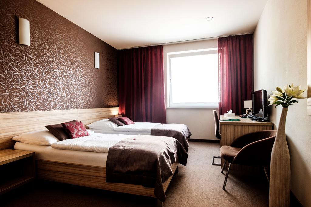 Hotel Deluxe With Free Wellness And Fitness Centrum Nitra Exterior foto